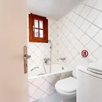 The House Of Gratitude - Poolside Retreat בית נופש