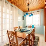 בית נופש The House Of Gratitude - Poolside Retreat *