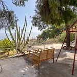 The House Of Gratitude - Poolside Retreat לוטרה אוריאס אלניס