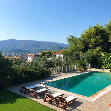 The House Of Gratitude - Poolside Retreat * Loutra Elenis