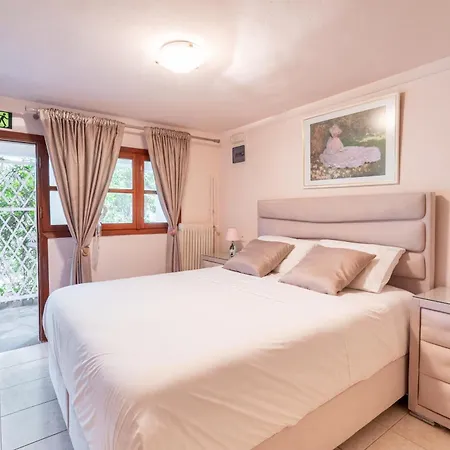 The House Of Gratitude - Poolside Retreat *