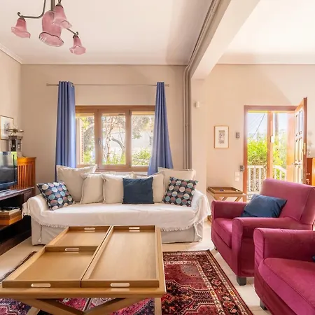 The House Of Gratitude - Poolside Retreat Hébergement de vacances Loutra Elenis