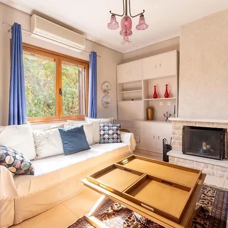 Hébergement de vacances The House Of Gratitude - Poolside Retreat Loutra Elenis