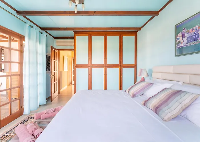 بيت للعطل The House Of Gratitude - Poolside Retreat *