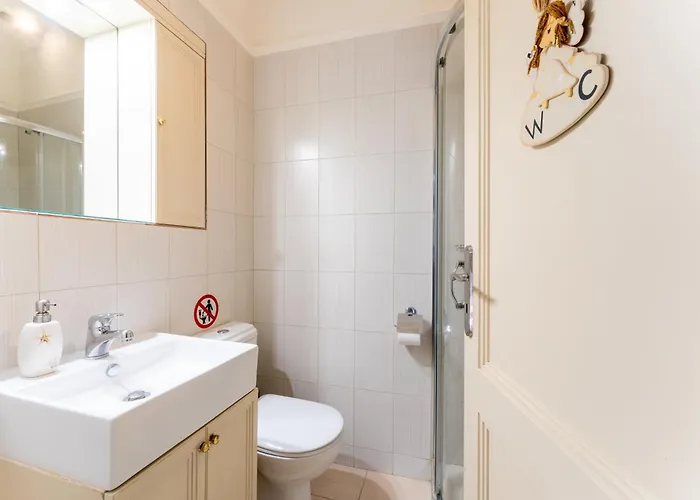 The House Of Gratitude - Poolside Retreat * لوترا أوراياس إلينيس