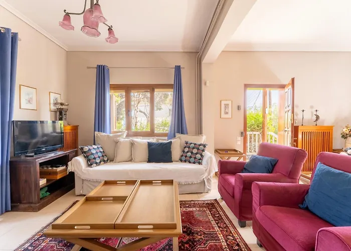 The House Of Gratitude - Poolside Retreat بيت للعطل لوترا أوراياس إلينيس