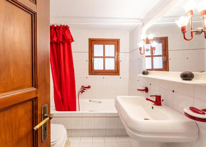 The House Of Gratitude - Poolside Retreat * Lutrá Oréasz Elénisz