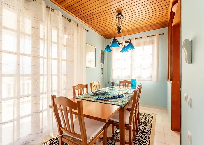 بيت للعطل The House Of Gratitude - Poolside Retreat *