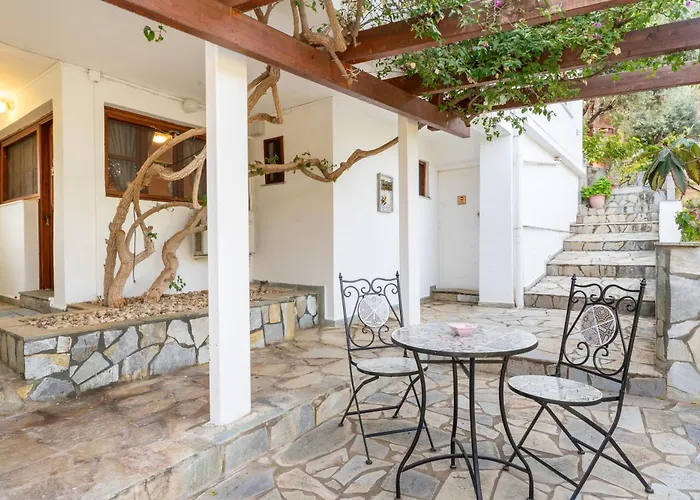 بيت للعطل The House Of Gratitude - Poolside Retreat *